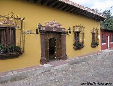 Howard Johnson Antigua Guatemala Exteriör bild
