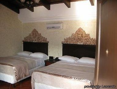 Howard Johnson Antigua Guatemala Exteriör bild